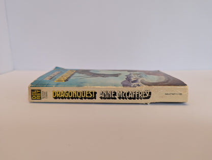 Dragonquest (Dragonriders of Pern, 2)
