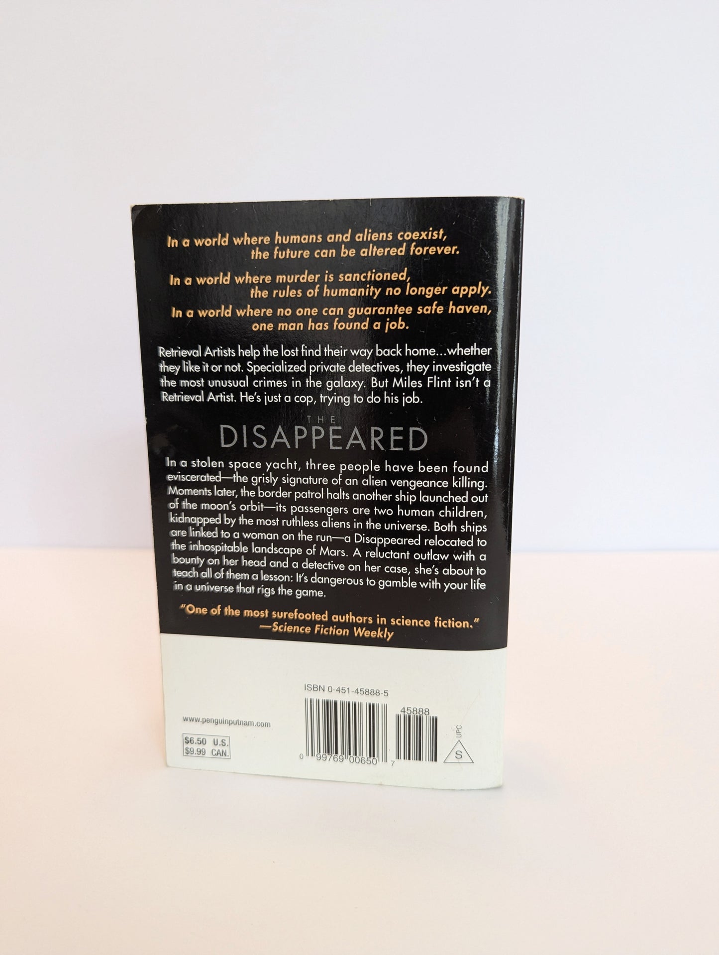 The Disappeared: A Retrieval Artist Novel
