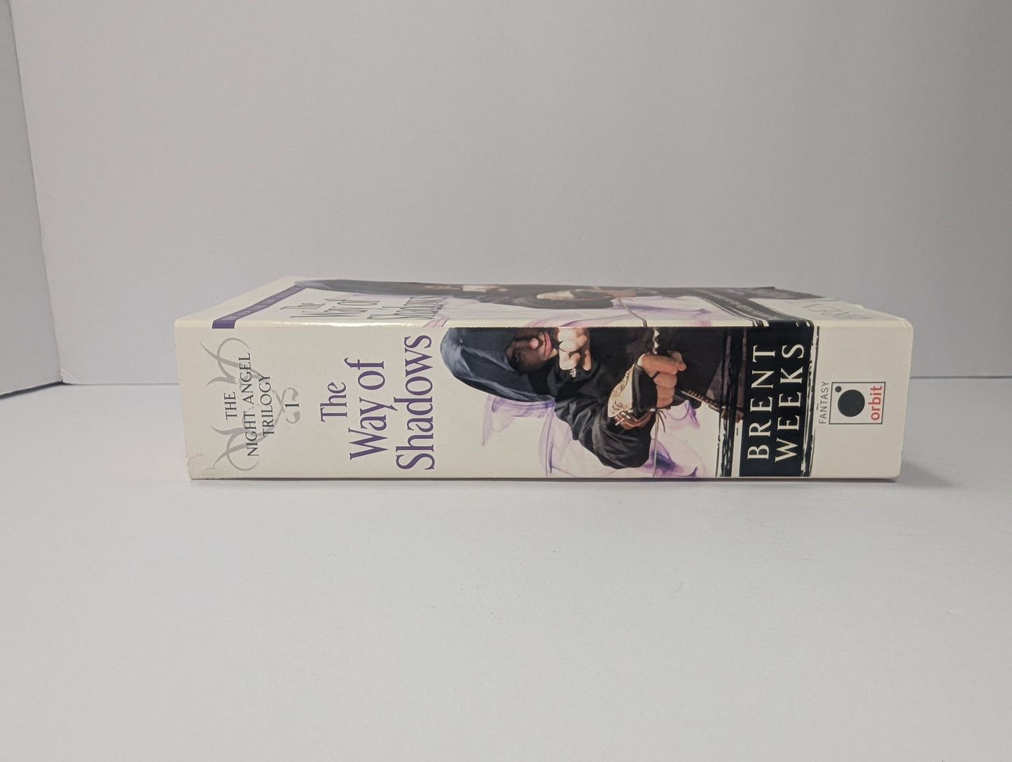 The Way of Shadows: The Night Angel Trilogy: Book 1 (The Night Angel Trilogy, 1)
