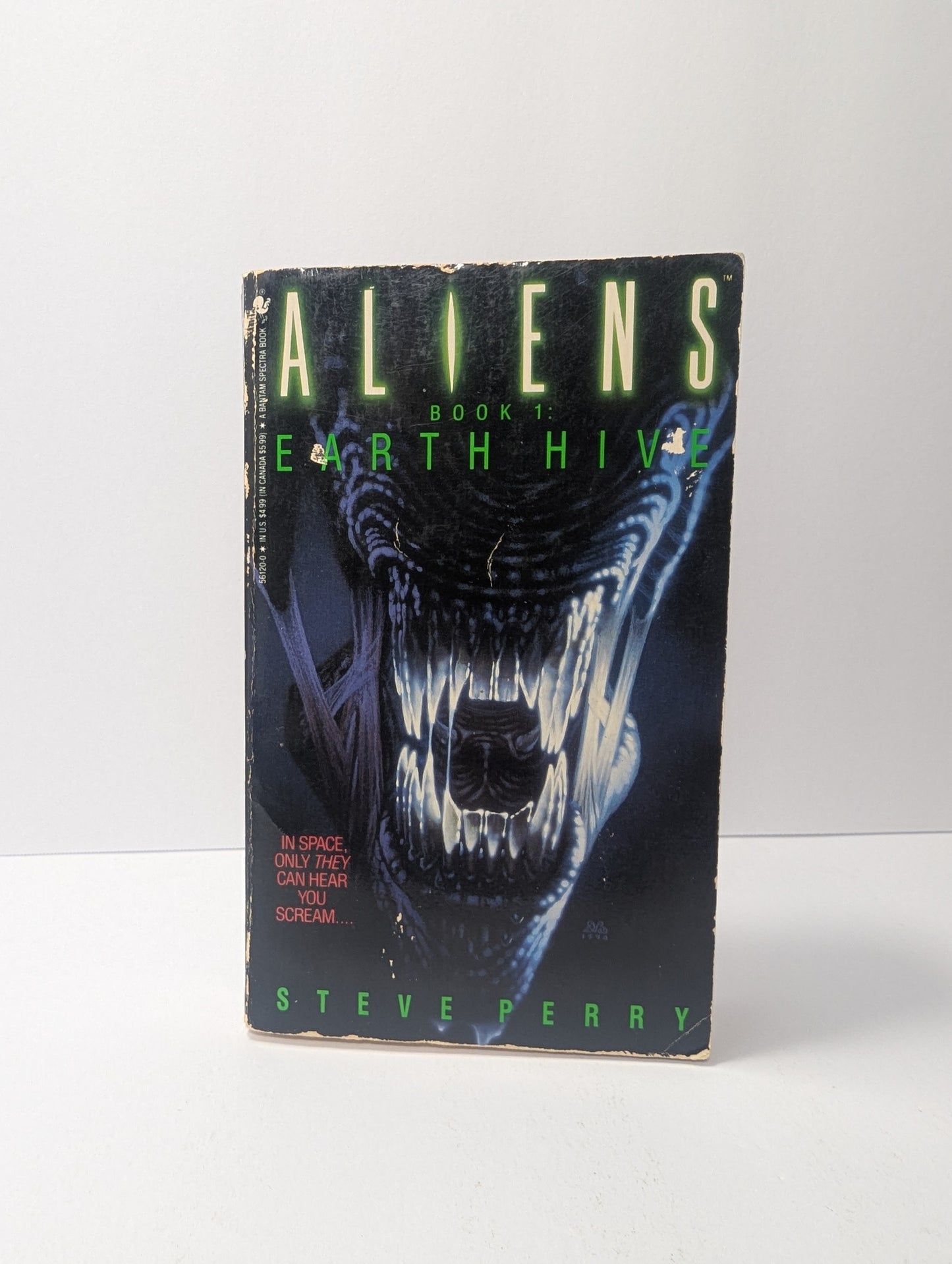 Earth Hive (Aliens, Book 1)