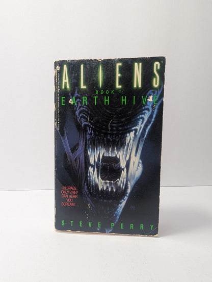 Earth Hive (Aliens, Book 1)