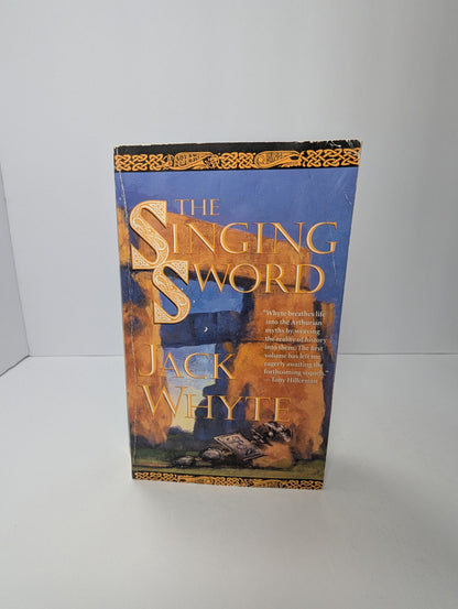 The Singing Sword (The Camulod Chronicles, Book 2)
