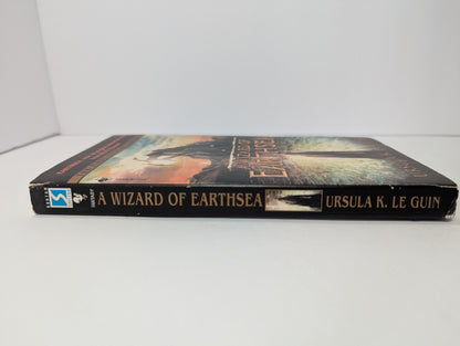 A Wizard of Earthsea (The Earthsea Cycle, Book 1)