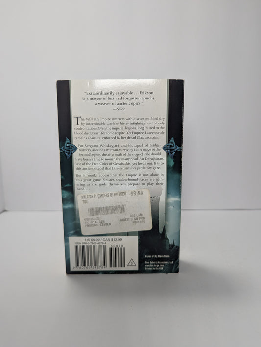Gardens of the Moon (The Malazan Book of the Fallen, Book 1)