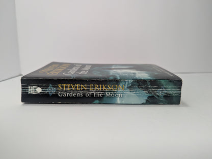 Gardens of the Moon (The Malazan Book of the Fallen, Book 1)