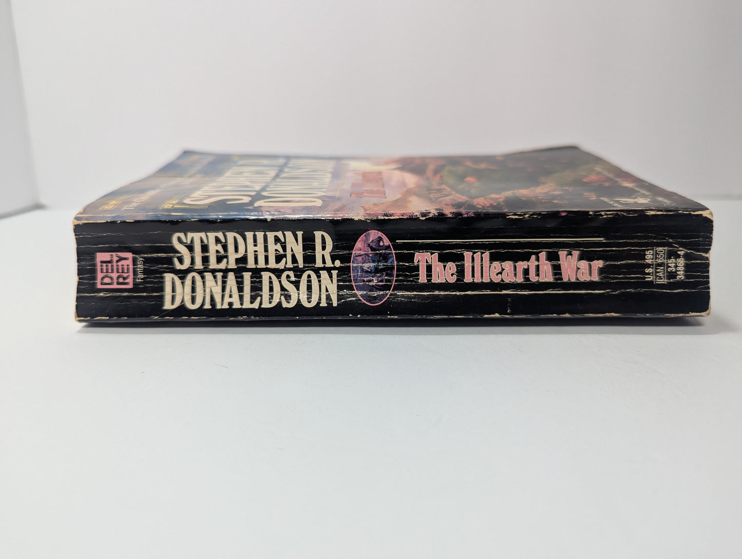 The Illearth War: The Chronicles of Thomas Covenant the Unbeliever, Book Two