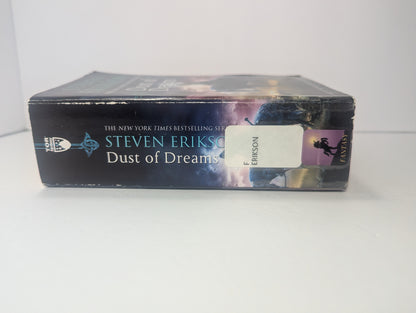 Dust of Dreams: Book Nine of The Malazan Book of the Fallen (Malazan Book of the Fallen, 9)