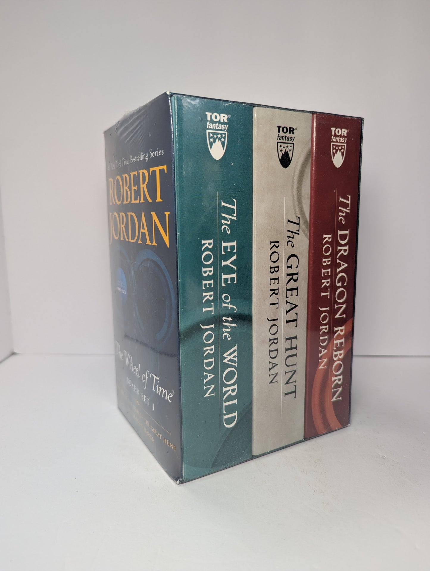 Wheel of Time Premium Boxed Set I: Books 1-3 (The Eye of the World, The Great Hunt, The Dragon Reborn)