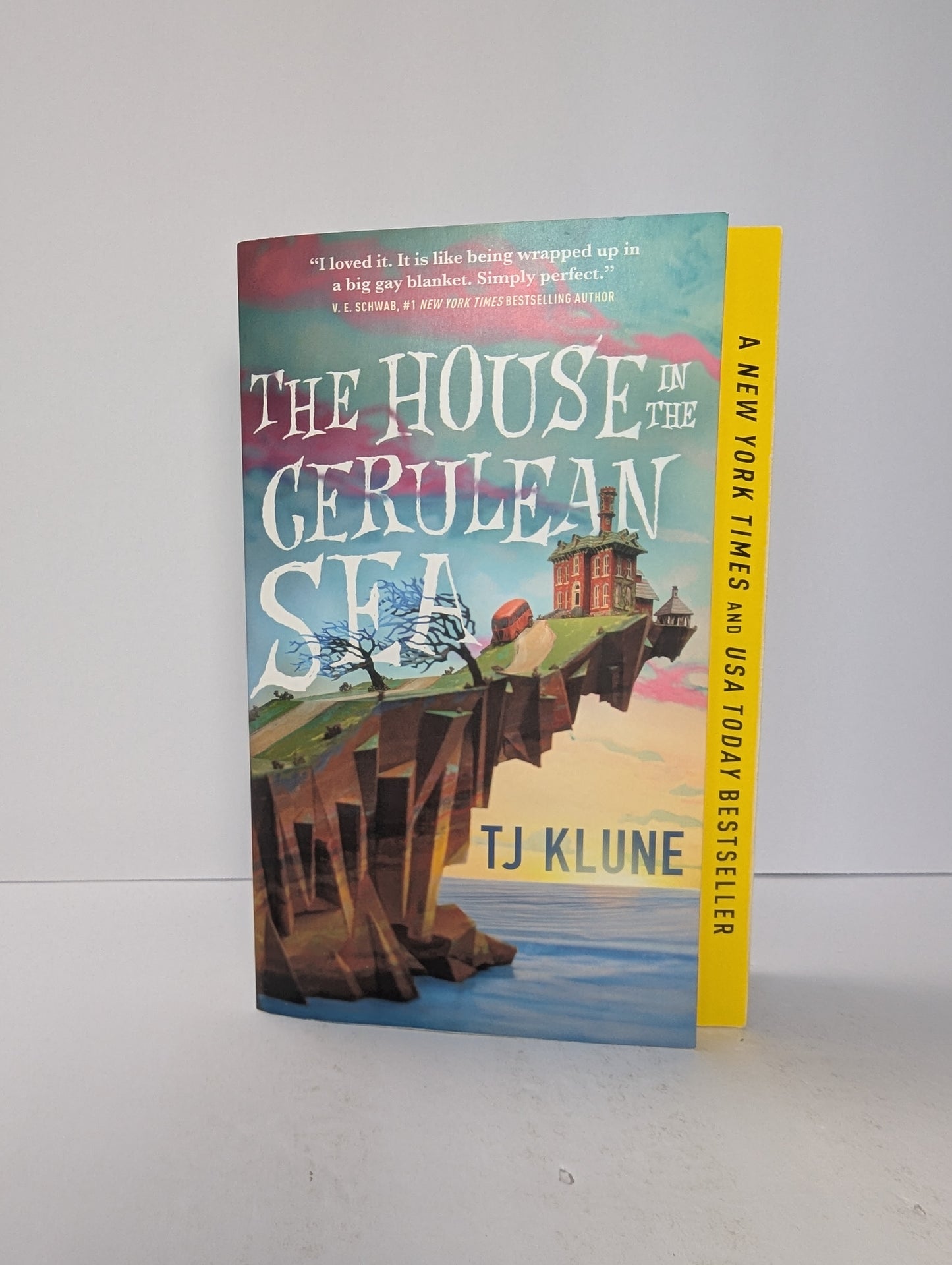The House in the Cerulean Sea (Cerulean Chronicles, 1)