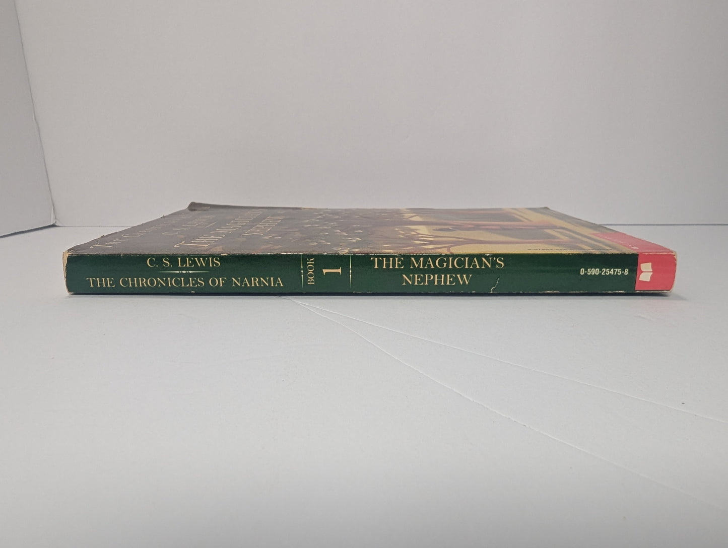 The Magician's Nephew (The Chronicles of Narnia)