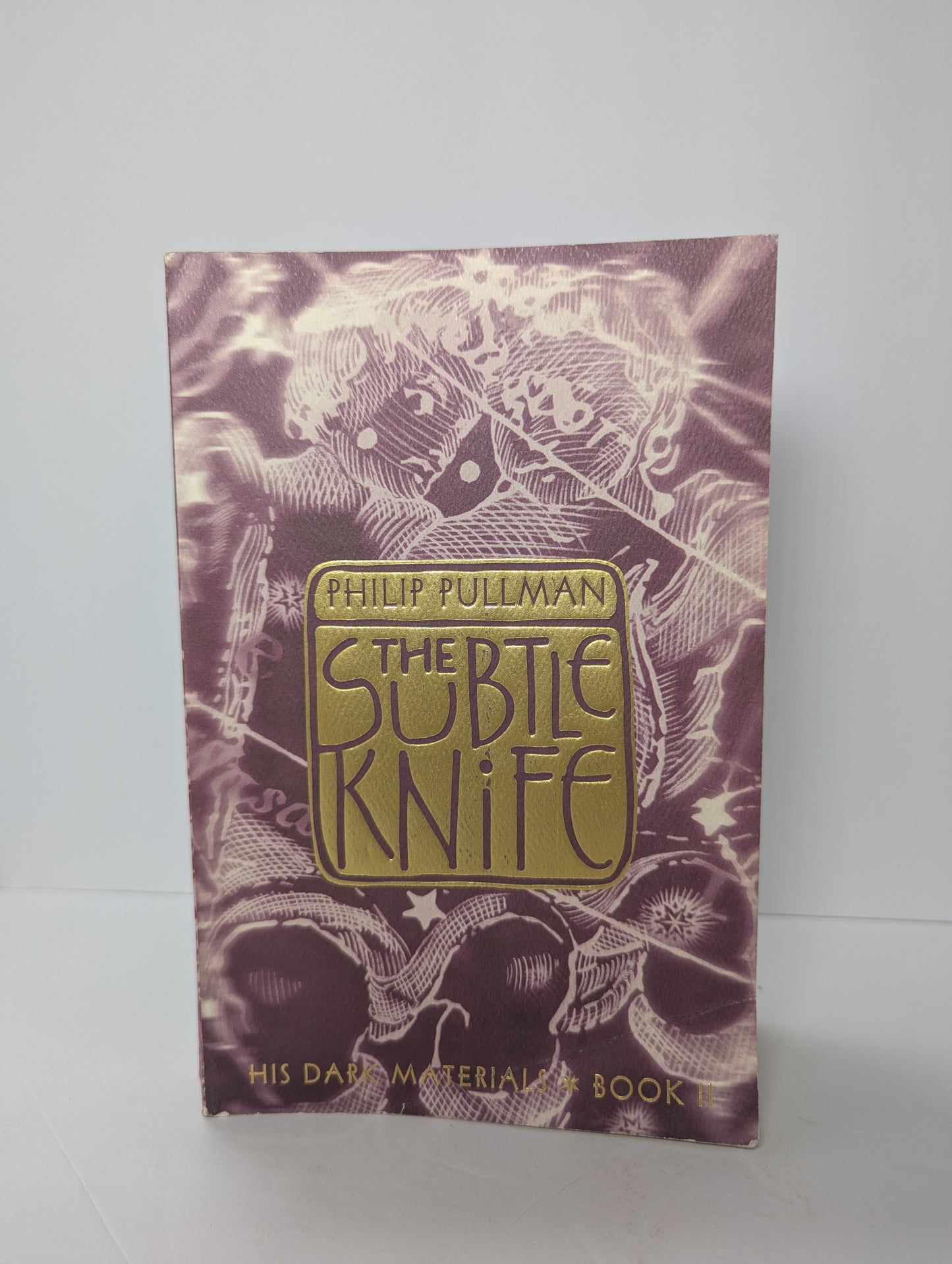The Subtle Knife (His Dark Materials, Book 2)