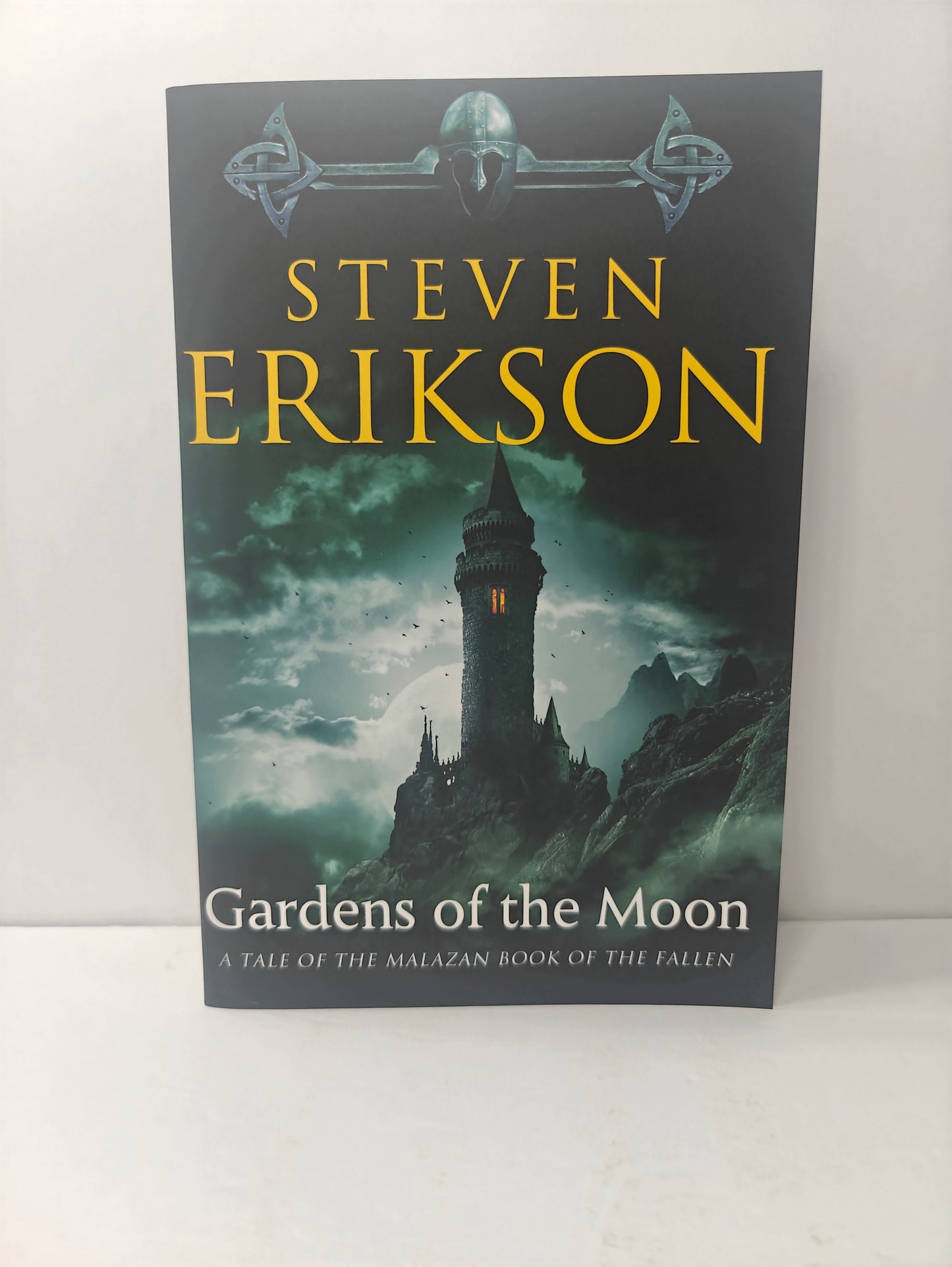 Gardens of the Moon (Malazan Book of the Fallen, 1)