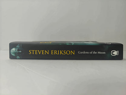 Gardens of the Moon (Malazan Book of the Fallen, 1)