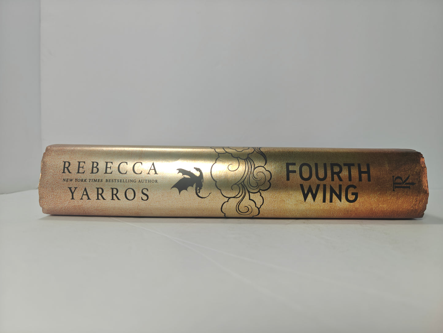 Fourth Wing (Standard Edition) (The Empyrean, 1)
